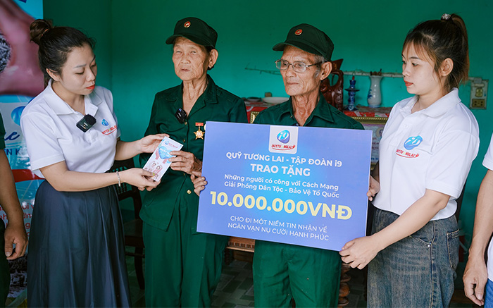 Hình ảnh đội ngũ hỗ trợ khách hàng chuyên nghiệp của jun 88, nhấn mạnh sự an toàn và uy tín